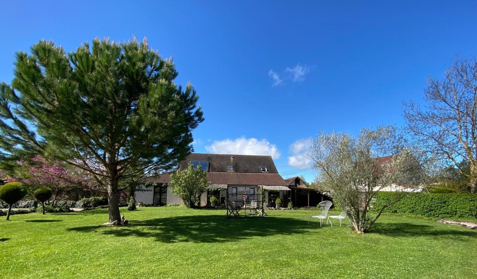 Gite Et Studios Les Barongeres Farges-les-Chalon Bagian luar foto